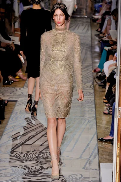 Look 8